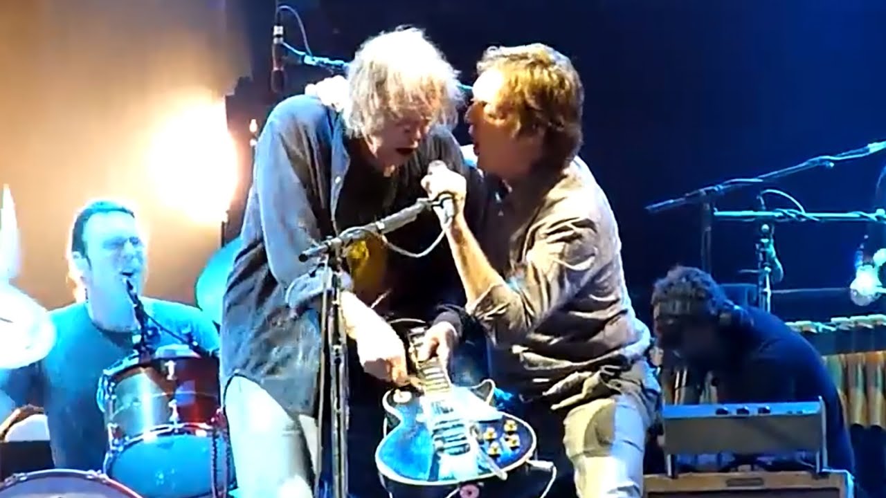 Neil Young & Paul McCartney A Day In The Life