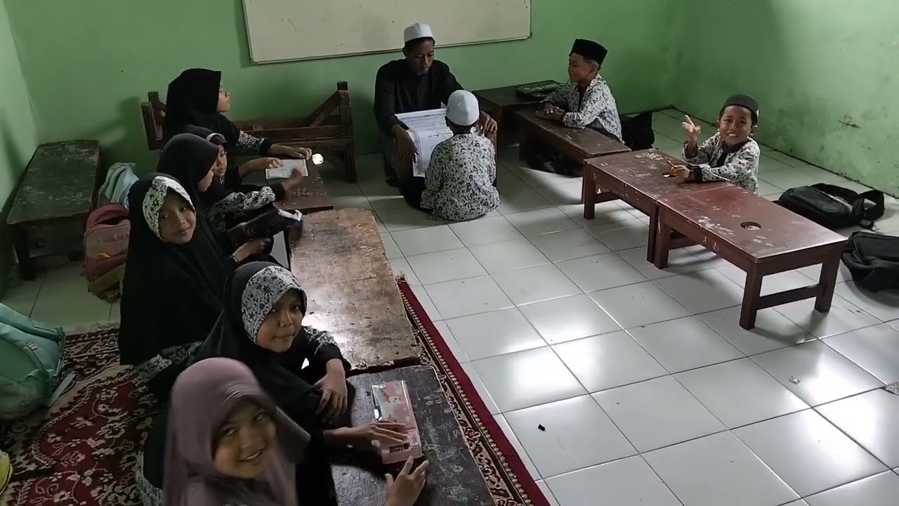 Ngaji Ramadhan Alhamdulillah terus berjalan... Semoga jadi anak Soleh solihah-TPQ MDT ASY-SYAMSIYAH 