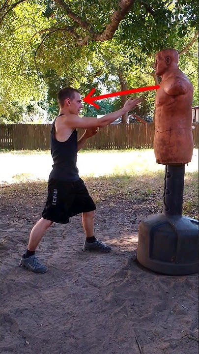 How To Fight Someone Stronger Than You At School How to FIGHT someone BIGGER than you #shorts#mma#boxing - YouTube