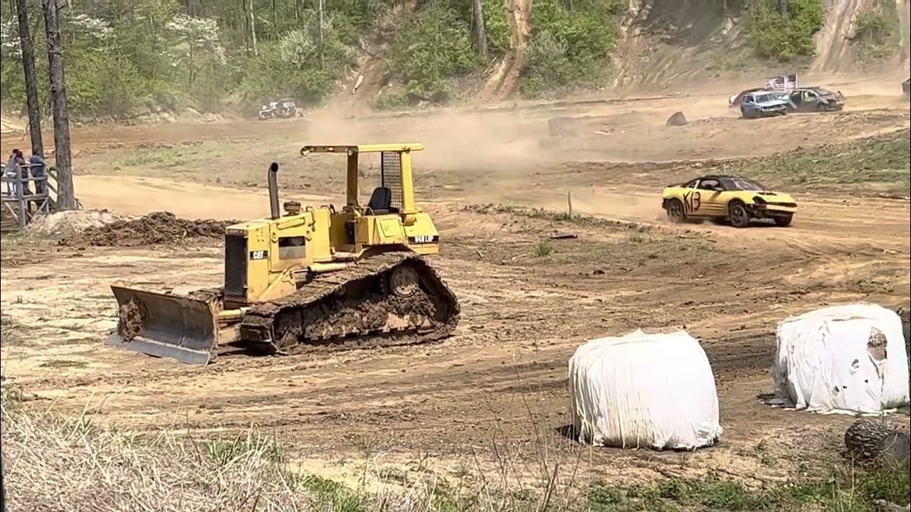 Maumee offroad park. Dugger , Indiana 4292023 4cly feature race