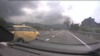 2017-06-07-國道3號南下土城交流道41.7公里火燒車