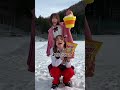 間違えたら雪でびしょ濡れ!?右左どっち?チャレンジやってみた! #shorts