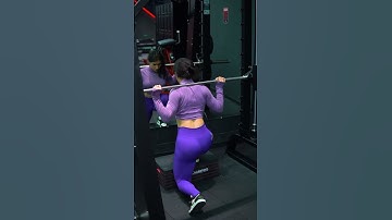 Agachamento Afundo no Smith com Step