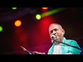 oliyile therivadhu song by karthik and bavatharini/music by ilayaraja sir/live in concert full video