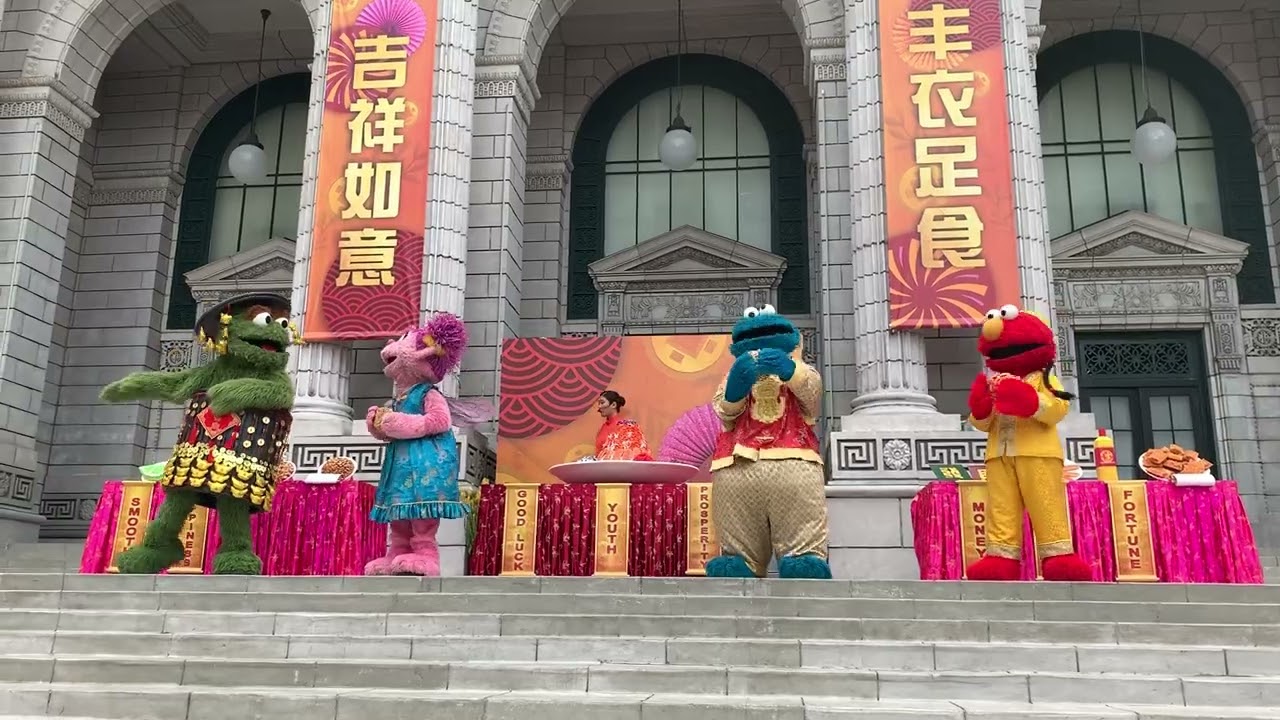 Universal Studios Singapore LOHEI with Sesame Street