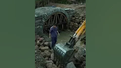 Crafting a Majestic Stone Arch Bridge: From Concept to Reality"
