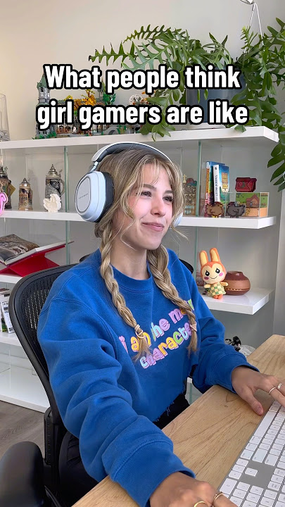 What Girl Gamers Are Really Like 🤫💀