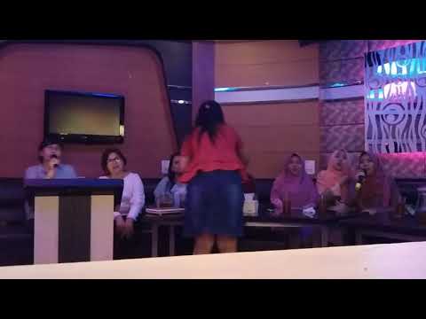 Karaoke di Inul Vizta