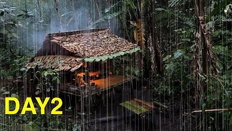 ฝนถล่ม ต่อเติมหลังคา สร้างรางน้ำไผ่ เผาข้าวหลาม อร่อย