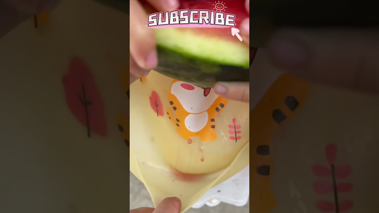 Silicone Baby Bib - Comfortable, Durable, and Ideal for Mess-Free Feeding!