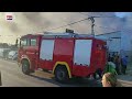 Detalji velikog požara u Brčkom: Varnica zapalila spužvu u fabrici? (VIDEO)