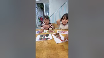 Tiếng Anh Giao Tiếp Phan Thiết: Mina and Annie practice talking about Christmas