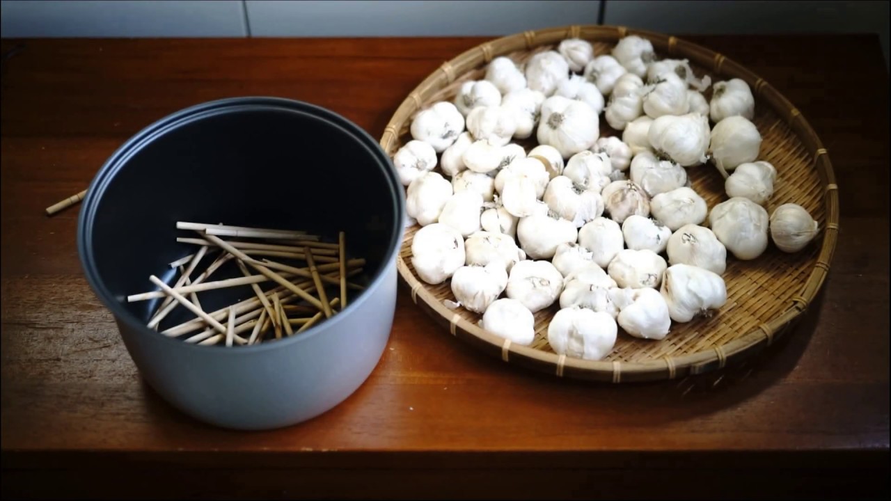 How to make black garlic at home.  自製黑蒜頭