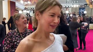 Renée Zellweger stuns at Oscars in one-shoulder dress!