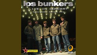 Video thumbnail of "Los Bunkers - Entre Mis Brazos"