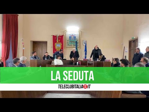 Casette Natale a Villaricca, discussione in consiglio. Minoranza: "Invieremo atti in procura"