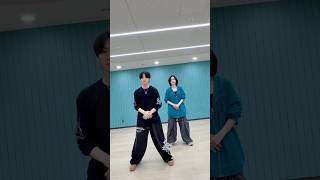 #리노 의 #THIS_AND_THAT Challenge w/ #ITZY #있지 #류진 #RYUJIN !😺 #StrayKids #스트레이키즈 #LeeKnow @ITZY