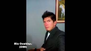 Video thumbnail of "KLEVER BERRONES. Mix Cumbias. Alitas quebradas, Mi escritorio, Lejos de ti mi vida"
