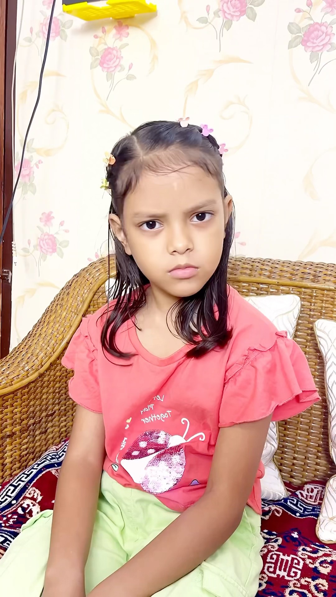 Reedishna Ko Chiya Kinder Joy