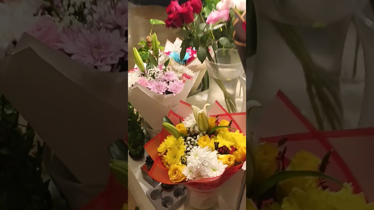 Beautiful Flower shop at dubai festival city