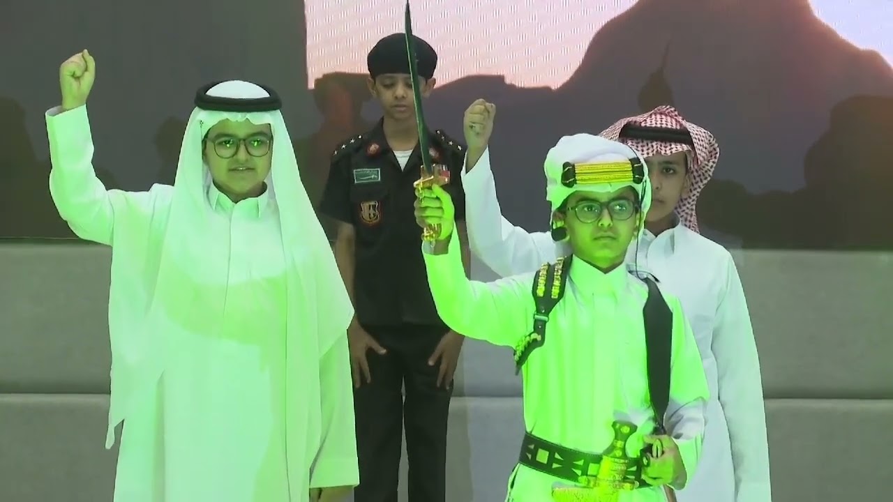 برومو حفل تخرج الدفعة الأولى للمرحلة الثانوية لمدارس المتقدمة حي القيروان لعام ١٤٤٦هـ - ٢٠٢٥م