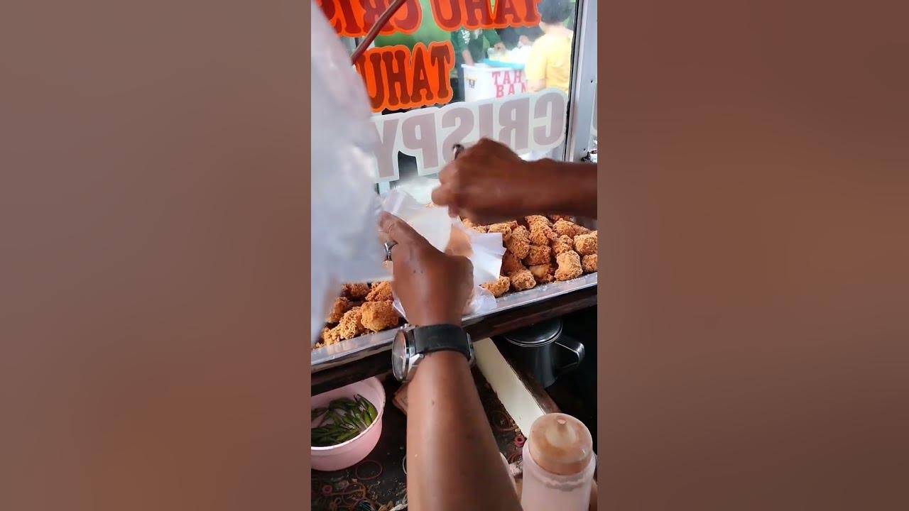 JAJAN TAHU KRISPI NIKMAT DENGAN BUMBU DI PASAR MUSI DEPOK