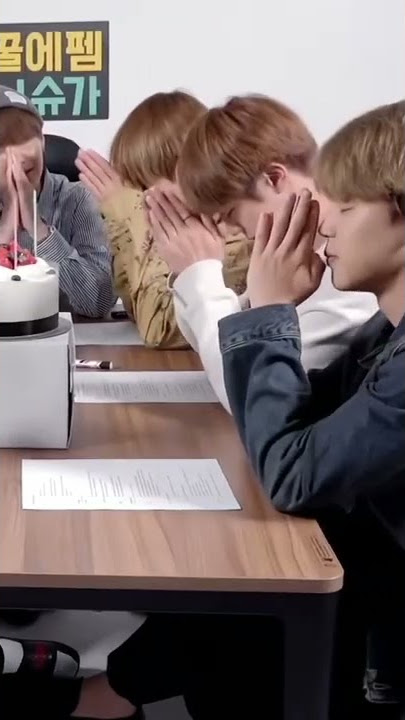 sisulung yang paling khusyu berdo,anya #bts #taehyung #jungkook #jimin #jin #suga #rm #jhop #pray