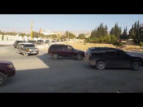 موكب السيارات الذي توجه لاجتماع عند آل جعفر في بعلبك الشراونة