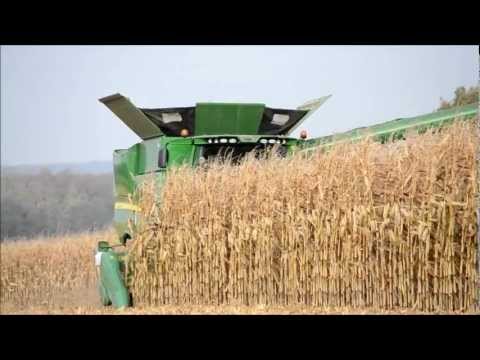 NEW John Deere S690i - Corn Harvest