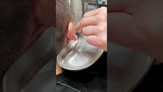 طريقة تنظيف الاذن