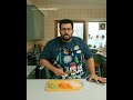 ‏قارفيلد..🐱 قطو سمين، يحب الأكل ويكره يوم الأثنين، فارس قرر يطبخ لنا أكلته المفضلّة: اللازانيا!