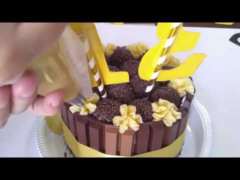Curso Mini Tortas Lucrativas - Vídeo Aula Mini Torta de KitKat - Curso Mini Tortas Lucrativas - Vídeo Aula Mini Torta de KitKat