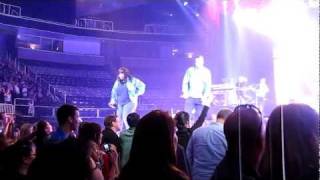 VIP VIEW - Empire State of Mind - Glee Cast - San Jose - whole song