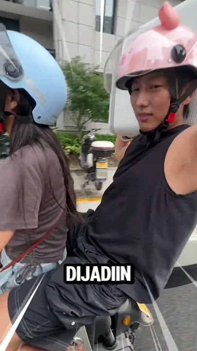 When Your Armpits Become the Victim of a Prank 🤣