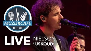 Nielson - 'IJskoud' live bij Muziekcafé Resimi