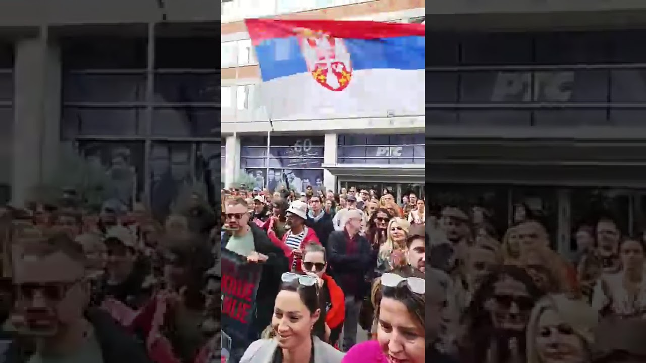 Protest podrške Jeleni Popadić Simić urednici dečijeg programa RTS-a koja nije htela da cenzuriše