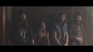 Video thumbnail of "LES TROIS ACCORDS - L'esthéticienne (Vidéoclip officiel)"