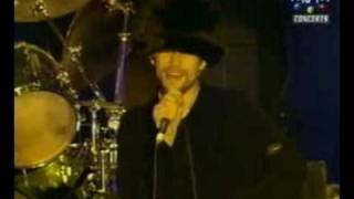 Video thumbnail of "Jamiroquai live Alright Phoenix 1997"