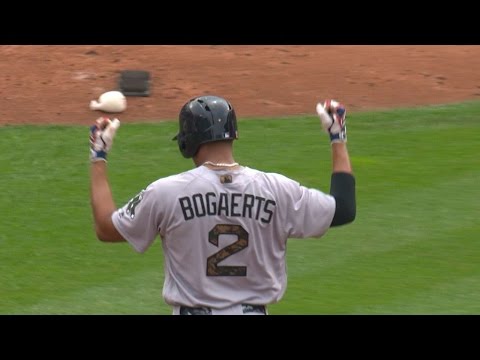 Bogaerts extends hit streak with RBI double