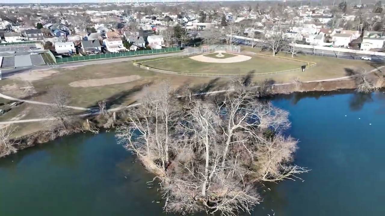 Cammanns Pond County Park, Merrick, Nassau County. Long Island, New York