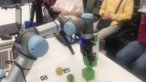Robot with CNN for Object Sorting.  Skoltech Robotics Summer School for children of RobotX circle.