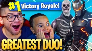 9 YEAR OLD BROTHER AND MINDOFREZ PLAY DUOS!! HE FINALLY CARRIED ME?! FORTNITE BATTLE ROYALE! *CRAZY*