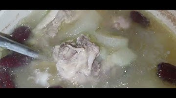 Old cucumber soup with chicken and dried red dates