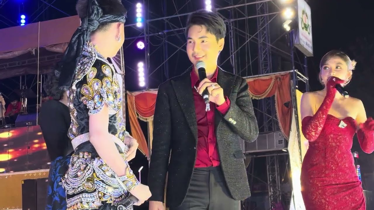 บักนายกาฟิวส์ ขึ้นเวทีวันนี้ วันที่2 ไม่มีอาการตกใจเลย มั่นใจในตัวเองมากๆ มีแววของพระเอกหมอลำในอนาคต