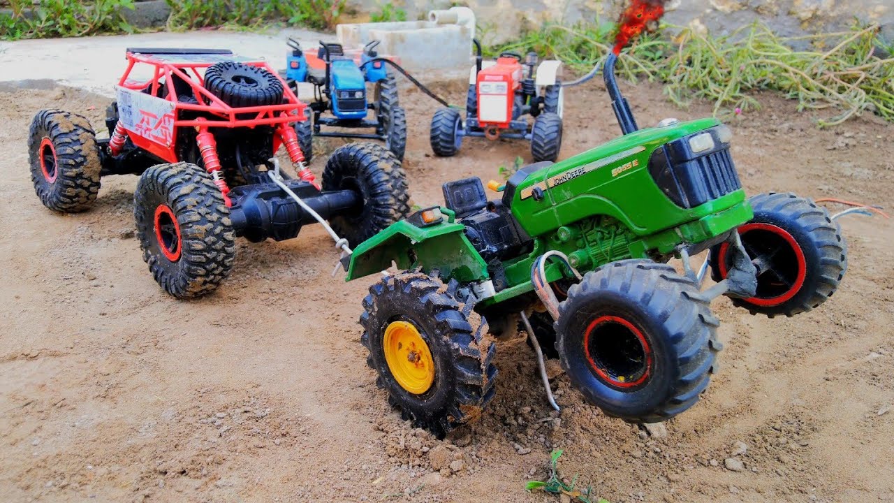 John Deere vs 4x4 Truck | Toy Tractor Tochan