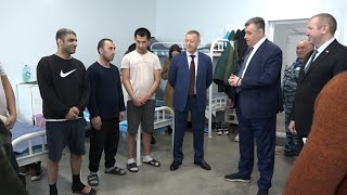 Председатель ЛДПР Леонид Слуцкий посетил Центр временного содержания иностранных граждан