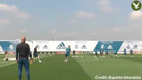 Zidane teaches Modric executes
