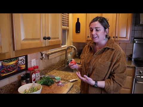 How to Make Guacamole - Cooking With Steph