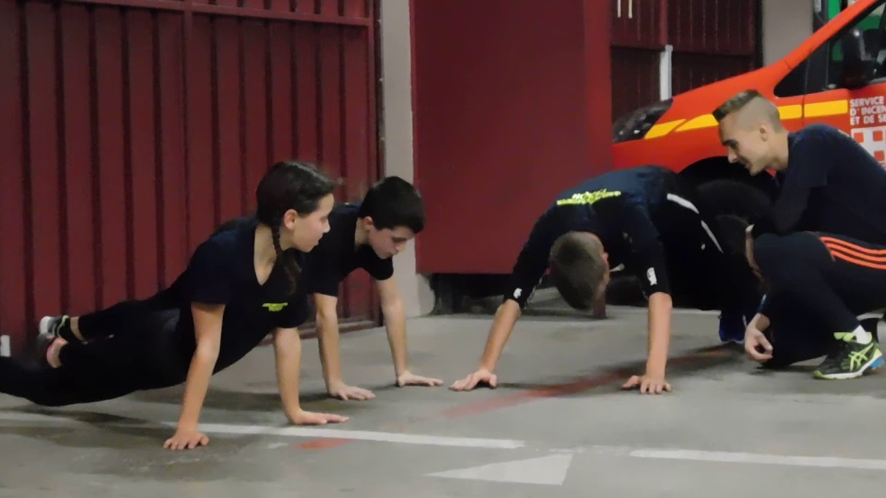 En Immersion Dans L entra nement Des Jeunes Sapeurs Pompiers YouTube En immersion dans l entra nement des jeunes sapeurs pompiers youtube
