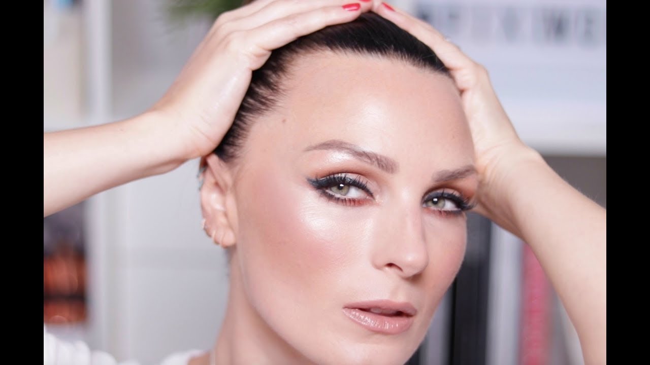 Close look at Victoria Beckham Make up Products